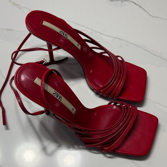 Zara Women's Bold Red Sandals - Picture 8 of 15